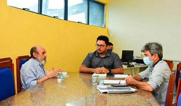 Arquiteto Nilson Coelho e os vereadores Professor Magno e Edvaldo Ara&uacute;jo.(Imagem:Reprodu&ccedil;&atilde;o/Instagram)