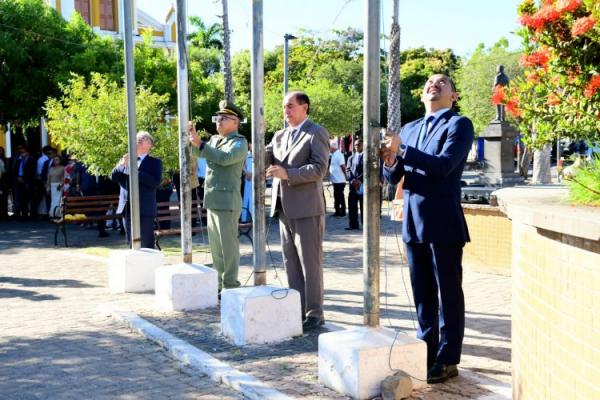  Momentos c&iacute;vico, de a&ccedil;&atilde;o de gra&ccedil;as e de homenagens marcam o dia do anivers&aacute;rio de Floriano(Imagem:Secom)