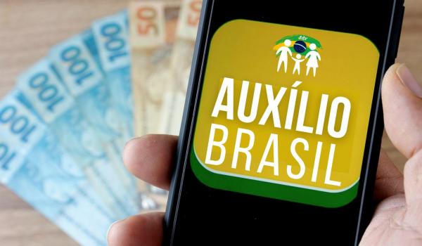 Auxílio Brasil começa a ser pago a 460 mil famílias do Piauí nesta quarta