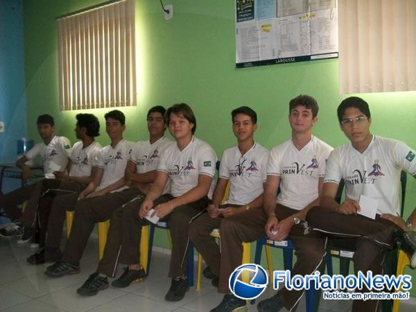 Psicóloga e professora dão dicas para estudantes da Escola Pequeno Príncipe que farão prova do Enem.(Imagem:FlorianoNews)