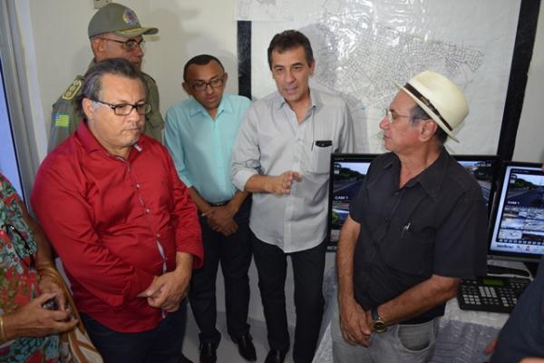 Prefeito Gilberto Jr. apresenta Sistema de Segurança e Monitoramento Urbano