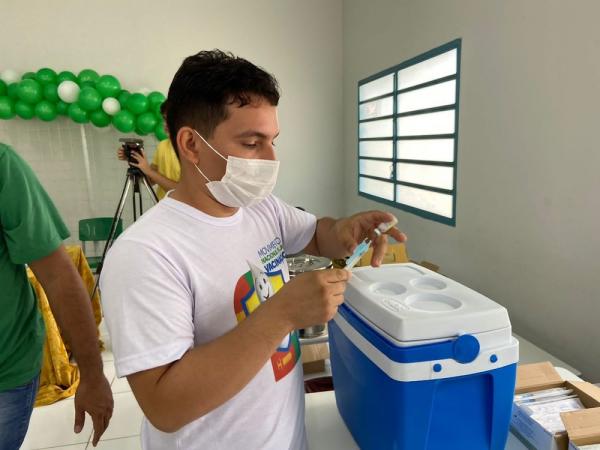 Piauí recebe 444 mil doses de vacina contra a influenza para campanha nesta segunda (25)