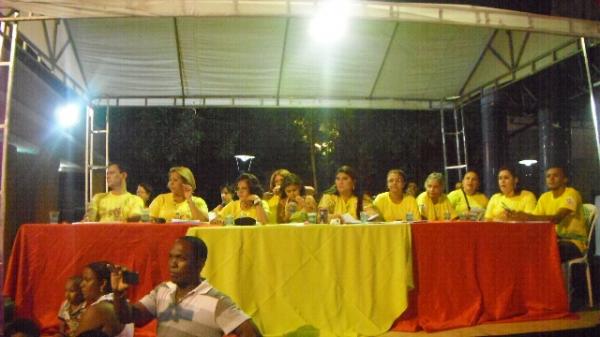 Talento e divers&atilde;o marcam desfiles deste domingo em Floriano.(Imagem:FlorianoNews)