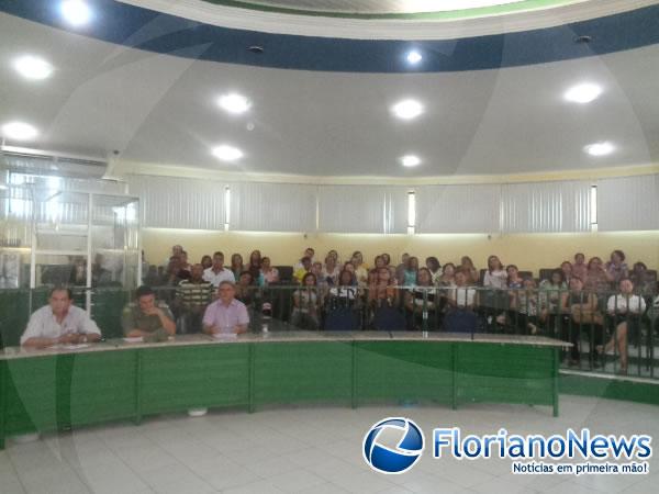 Professores participam de debate sobre redu&ccedil;&atilde;o da maioridade penal em Floriano(Imagem:FlorianoNews)