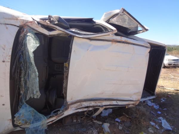 Veículo sai da pista e capota várias vezes em Floriano.(Imagem:FlorianoNews)