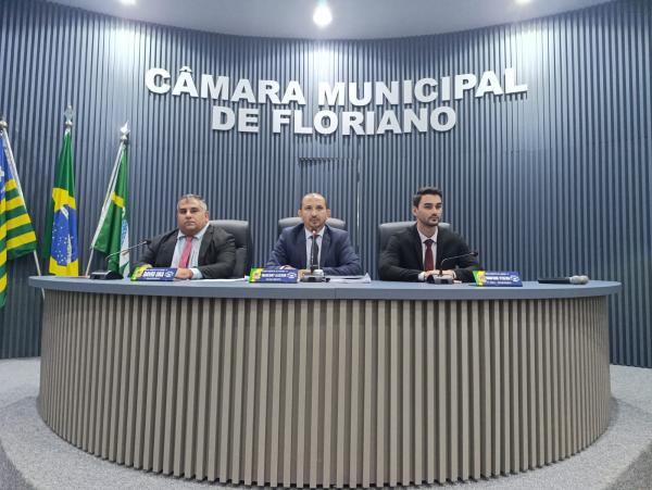 Câmara de Floriano inicia sessões ordinárias com destaque para projetos sociais e infraestrutura