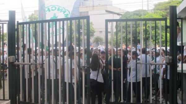 Hostilizado em Goiânia, Verdão chega a SP com forte esquema de segurança