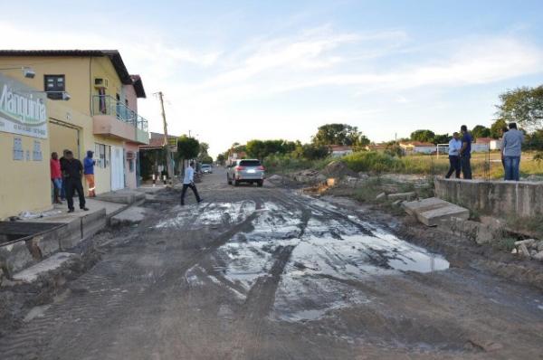 Galeria que provocou a interdi&ccedil;&atilde;o da Rua Gabriel Ferreira &eacute; desobstru&iacute;da.(Imagem:SECOM)