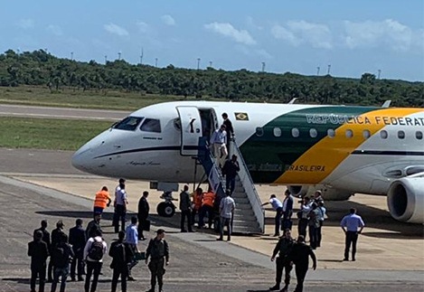 Bolsonaro desembarca em Parnaíba e sobrevoa Tabuleiros Litorâneos