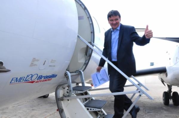 Governador inaugura v&ocirc;o para S&atilde;o Raimundo Nonato.(Imagem:Francisco Leal)