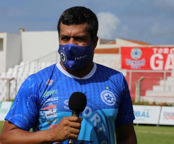 Dejair fala de expectativa em comandar Cori-Sabbá: "Floriano merece voltar ao futebol"
