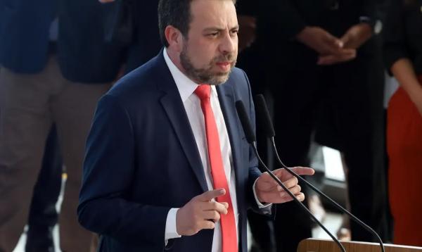 Programa do governo quer aprofundar conexão com as periferias