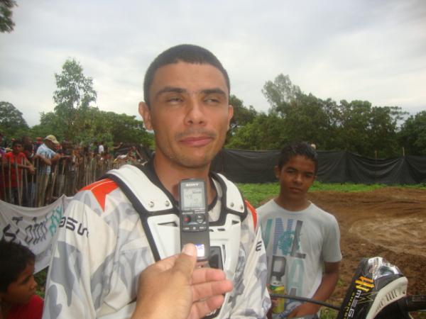 Entrevista com Piloto de Cross(Imagem:reda&ccedil;ao)