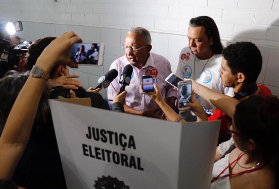 Dr. Pessoa gera polêmica ao votar: "não apareceu minha foto nem do Frank Aguiar"