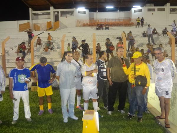 Realizado Torneio de futebol do Mutir&atilde;o de Natal. (Imagem:FlorianoNews)