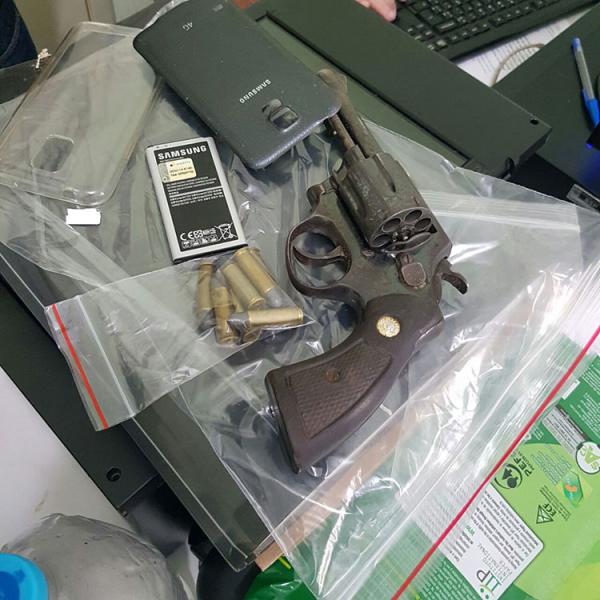Companheira de suspeito de atirar em major disse onde estava celular do PM
