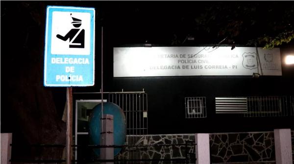 Homem é encontrado morto com marcas de tiros e testículos cortados no Litoral do Piauí