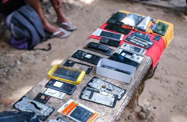  Aparelhos de celulares apreendidos durante opera&ccedil;&atilde;o em Teresina.(Imagem:Divulga&ccedil;&atilde;o/SSP-PI )