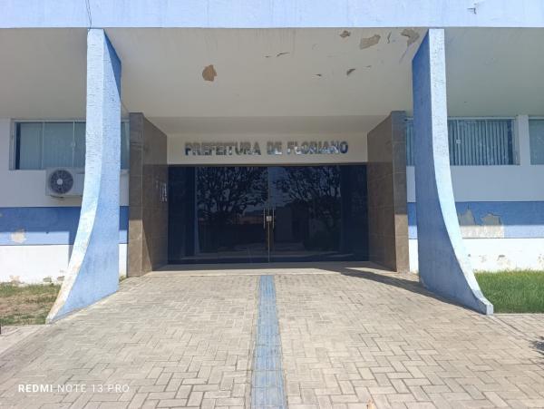 Prefeitura de Floriano divulga nota oficial sobre polêmica envolvendo caderno de provas do concurso