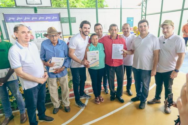 Governador entrega 250 títulos de propriedade rural em Floriano e reforça regularização fundiária(Imagem:João Allbert)