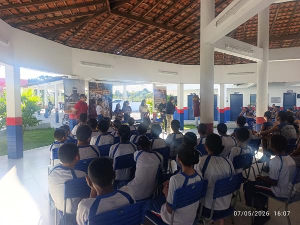 Palestra no Col&eacute;gio Militar Tiradentes refor&ccedil;a conscientiza&ccedil;&atilde;o no tr&acirc;nsito durante o Maio Amarelo(Imagem:FlorianoNews)