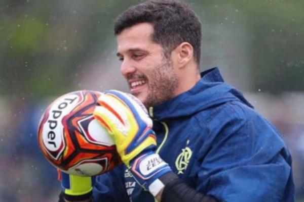 Fla avalia melhor data e retorno de Julio Cesar aos jogos fica mais perto