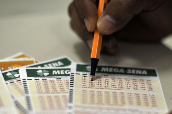 Mega-Sena acumula e prêmio para o próximo é R$ 25 milhões