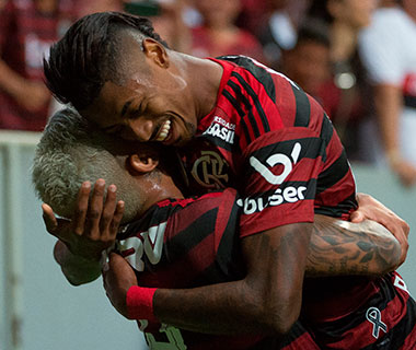 Bruno Henrique brilha, e Flamengo goleia o Vasco em Brasília