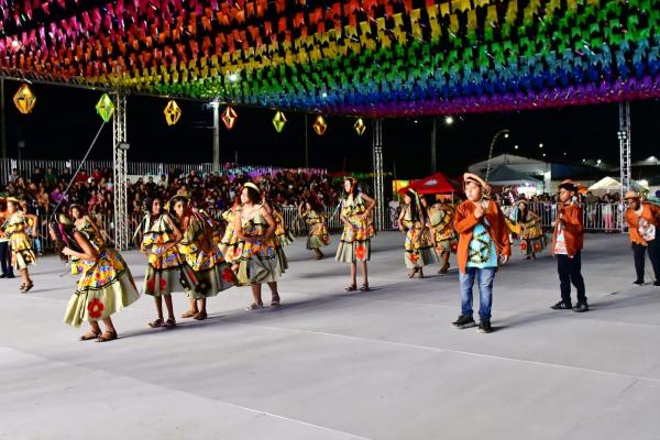 Vereadores de Floriano prestigiam abertura de Festival Regional da Tradi&ccedil;&atilde;o Junina Nacional(Imagem:CMF)