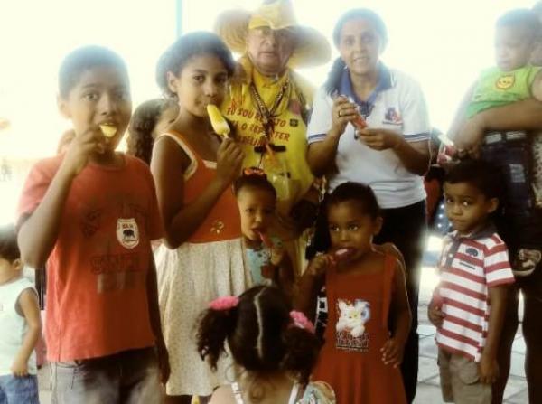 NASF de Floriano realiza ação social com crianças do bairro Sambaíba Velha