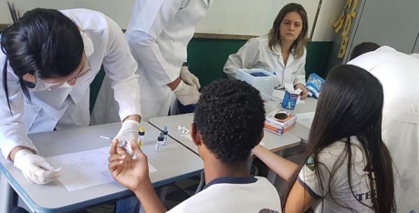 Curso de Farm&aacute;cia da FAESF participa do projeto 