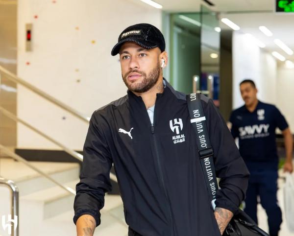 Neymar inicia no banco em provável estreia oficial pelo Al-Hilal