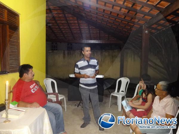 Moradores realizaram encerramento de noven&aacute;rio da Quaresma no bairro Irapu&aacute; II.(Imagem:FlorianoNews)