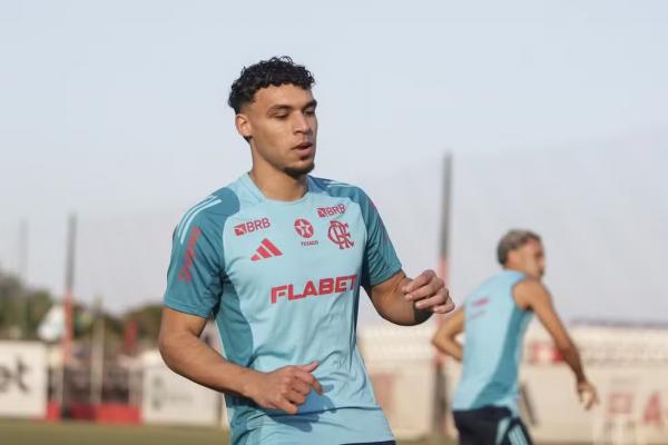 Victor Hugo, durante treino do Flamengo.(Imagem:Gilvan de Souza/Flamengo)