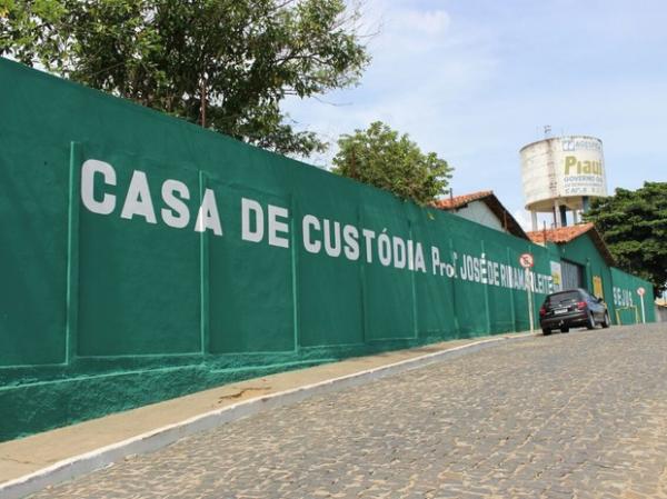 Mais de 60% dos presos da Custódia têm o ensino fundamental incompleto