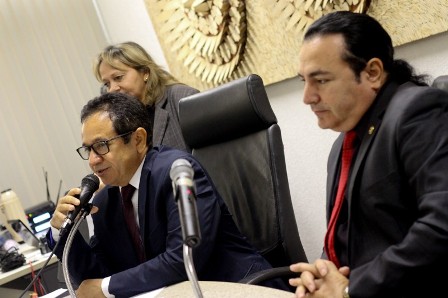 Audiência na Alepi discute sistema de adoção de crianças