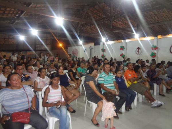 Escola Mega de Floriano realizou confraterniza&ccedil;&atilde;o de natal.(Imagem:FlorianoNews)