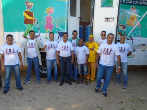 Floriano recebe unidade m&oacute;vel do projeto 