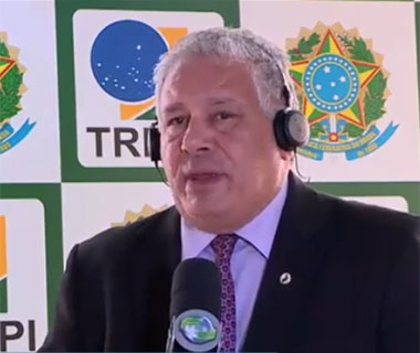 TRE libera eleitor para usar camisa alusiva a candidato na hora de votar