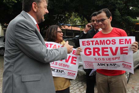 Professores da Uespi deflagram greve, que começa próxima segunda