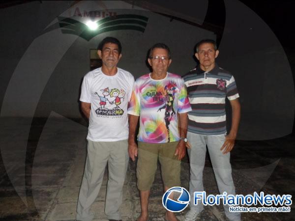 Associa&ccedil;&atilde;o de moradores realiza baile de carnaval.(Imagem:FlorianoNews)