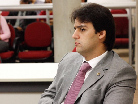 Plenário aprova lei que destina 5% das vagas em estacionamentos para gestantes