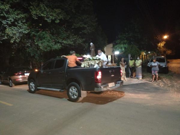 Carreata marca in&iacute;cio dos festejos de S&atilde;o Pio de Pietrelcina em Floriano.(Imagem:FlorianoNews)