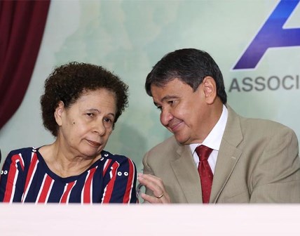 Governador anuncia pente fino na folha e fará revisão em pensões