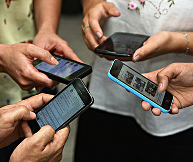 Golpe no WhatsApp que promete saque de 14º salário pela Caixa afeta 320 mil pessoas
