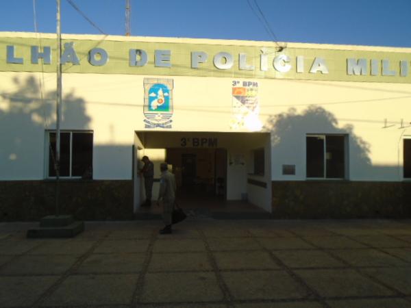 Loja de celulares é alvo de arrombamento e furto em Floriano