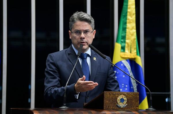 Senador apresenta proposta para estender auxílio emergencial até 31 de março de 2021