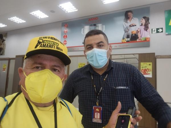 Bezerra, chefe do setor de m&oacute;veis e eletrodom&eacute;sticos.(Imagem:FlorianoNews)