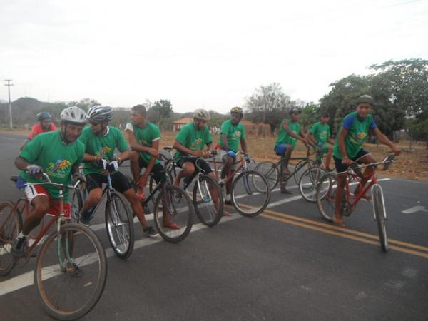 Corrida Ciclista e Pedestre reuniu atletas na localidade Pequi
