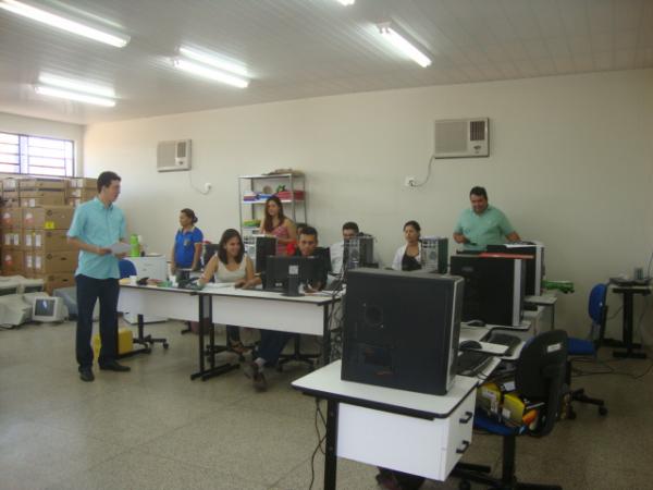 Preg&atilde;o Eletr&ocirc;nico do Campus da UFPI de Floriano(Imagem:Amarelinho)